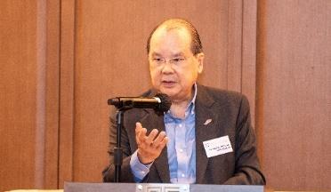 Hon Cheung Kin-Chung speaking at D&I seminar